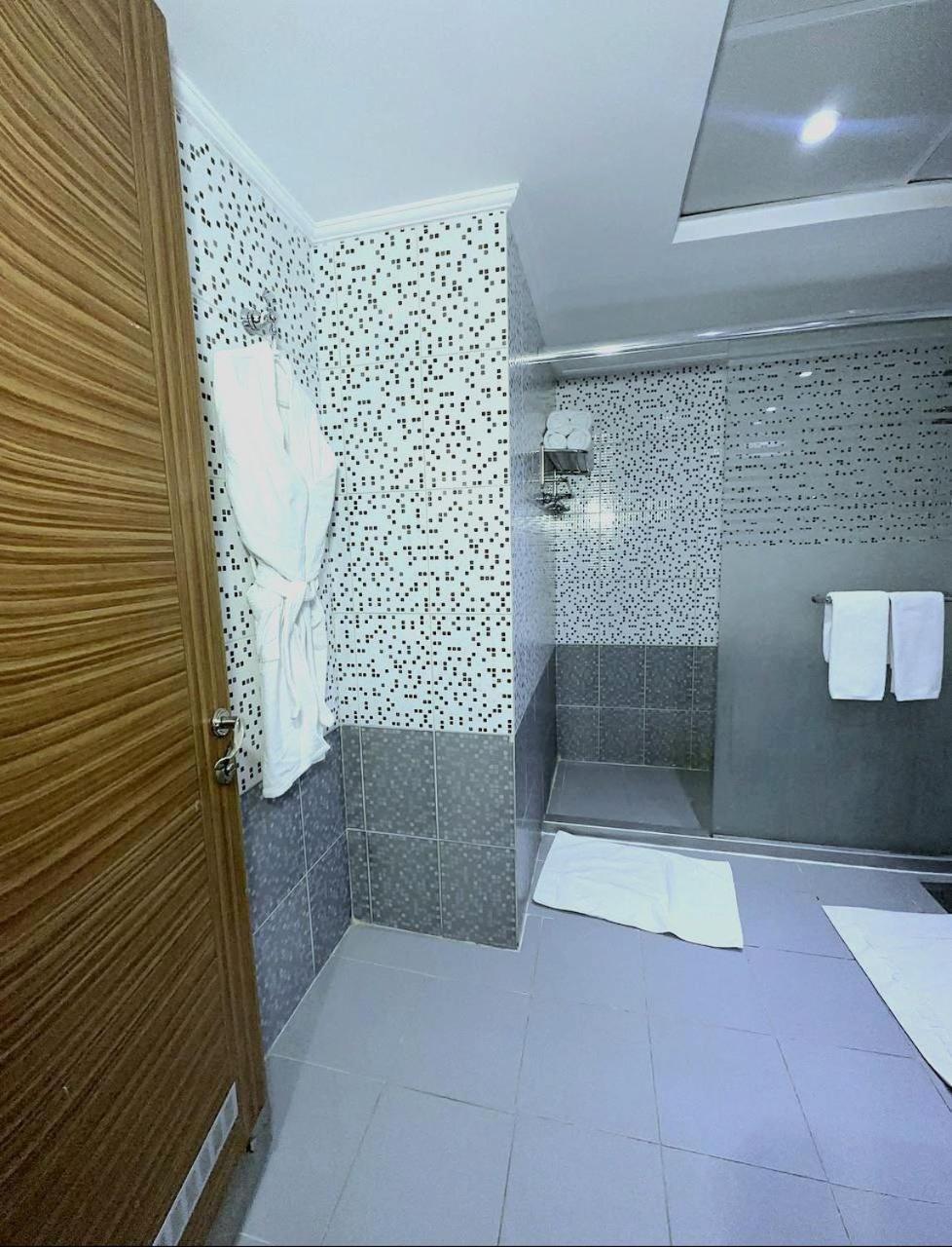 One Inn Hotel Μεδίνα Εξωτερικό φωτογραφία