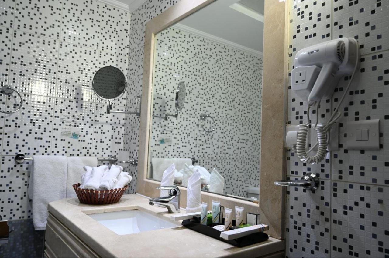 One Inn Hotel Μεδίνα Εξωτερικό φωτογραφία